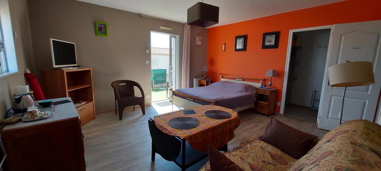 Chambre D'Hote Fleur De Potager Les Sables-dʼOlonne Екстериор снимка